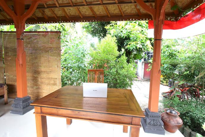 Imagen de los interiores del Hotel OYO 92756 Kos Moncok. Foto 11