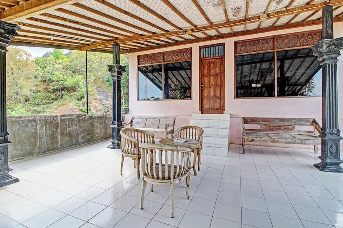Imagen de los interiores del Hotel OYO 92761 Sendang Asri. Foto 20