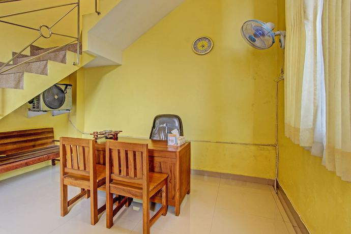 Imagen de los interiores del Hotel OYO 92792 Umi Rahayu Guesthouse. Foto 16