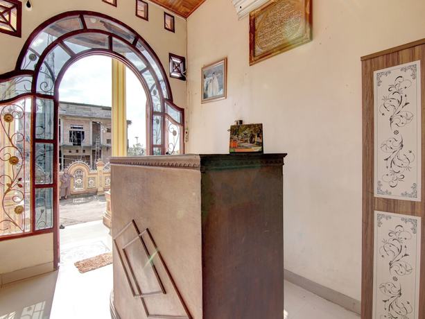 Imagen de los interiores del Hotel OYO 92818 Penginapan Garuda Syariah. Foto 19