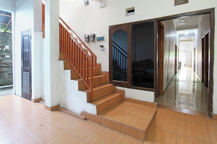 Imagen de los interiores del Hotel OYO 92821 Wisma Zahira 2 Syariah. Foto 15