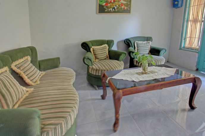 Imagen de los interiores del Hotel OYO 92825 Kamar Lombok. Foto 13