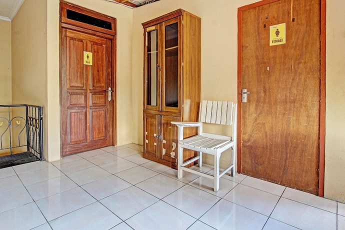Imagen de los interiores del Hotel OYO 92851 Homestay Borobudur Specpacker Syariah. Foto 14