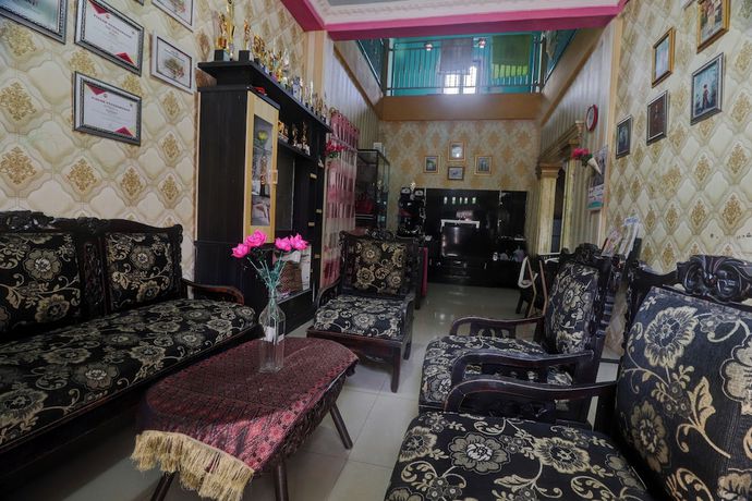 Imagen de los interiores del Hotel OYO 92862 Rania Kost Simpang Rimbo. Foto 17