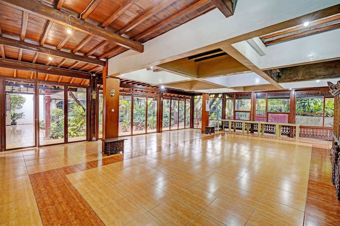 Imagen de los interiores del Hotel OYO 92927 Griya Ayu Minahasa. Foto 9