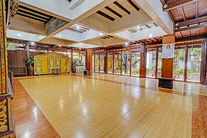Imagen de los interiores del Hotel OYO 92927 Griya Ayu Minahasa. Foto 16