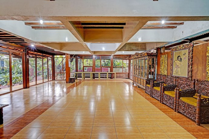 Imagen de los interiores del Hotel OYO 92927 Griya Ayu Minahasa. Foto 19