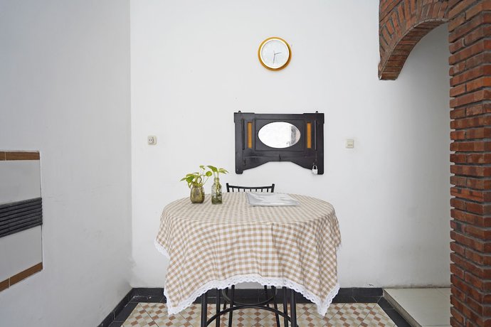 Imagen de los interiores del Hotel OYO 92938 Kost Putih Syariah. Foto 17