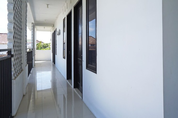 Imagen de los interiores del Hotel OYO 92938 Kost Putih Syariah. Foto 19