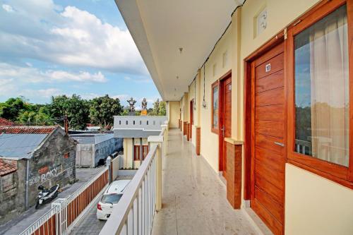 Imagen general del Hotel OYO 92952 Nirmala Guest House. Foto 9