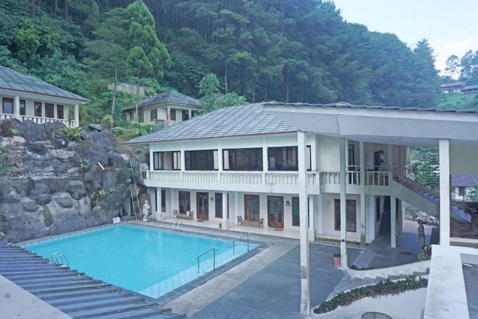 Imagen de los interiores del Hotel OYO 92966 Villa Bukit Awan. Foto 17