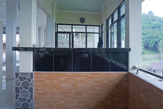 Imagen de los interiores del Hotel OYO 92966 Villa Bukit Awan. Foto 18