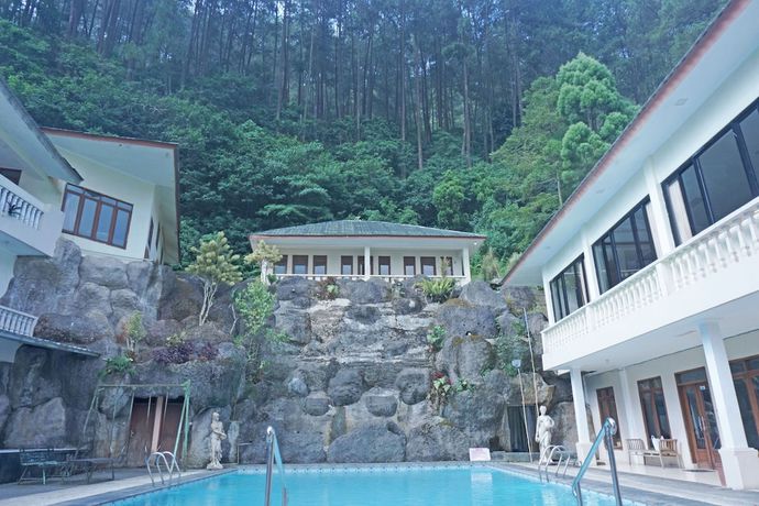 Imagen de los interiores del Hotel OYO 92966 Villa Bukit Awan. Foto 20