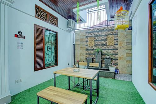 Imagen general del Hotel OYO 92990 Nena Kostel Syariah. Foto 18