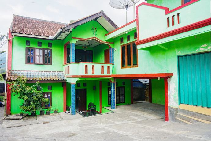 Imagen general del Hotel OYO 92997 Villa Hj Karnadi. Foto 1
