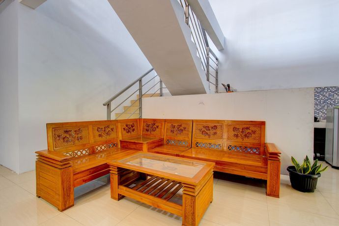 Imagen de los interiores del Hotel OYO 93012 Griya Kencana Asri Syariah. Foto 14