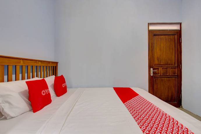 Imagen de la habitación del Hotel OYO 93012 Griya Kencana Asri Syariah. Foto 8