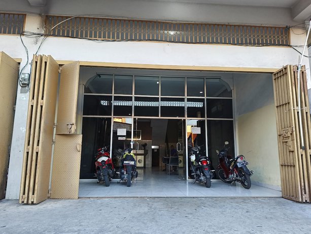 Imagen de los interiores del Hotel OYO 93046 Fortuna Parepare. Foto 19