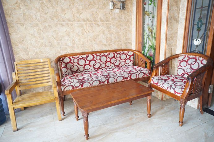 Imagen de los interiores del Hotel OYO 93069 Penginapan Sumber Rizki. Foto 14