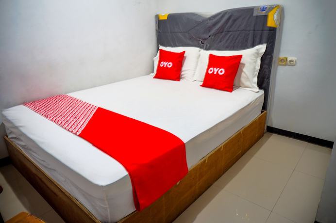 Imagen de la habitación del Hotel OYO 93069 Penginapan Sumber Rizki. Foto 4