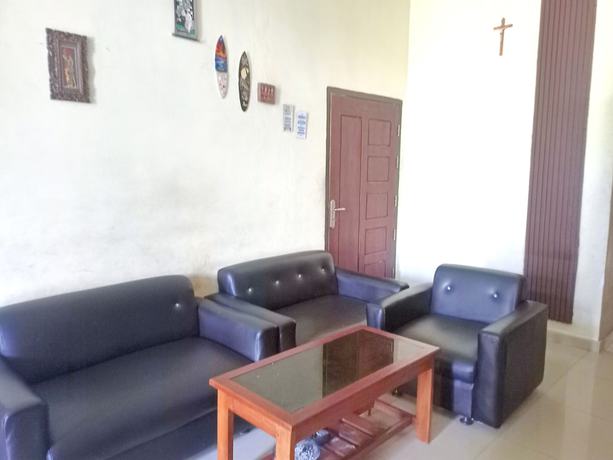 Imagen de los interiores del Hotel OYO 93073 Penginapan 69. Foto 12
