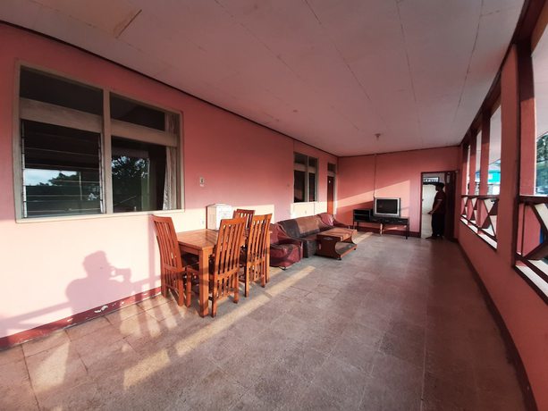 Imagen de los interiores del Hotel OYO 93135 Wisma Bayt Hikmah. Foto 16