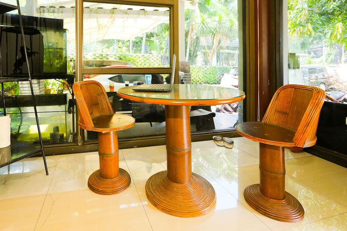 Imagen de los interiores del Hotel OYO 93145 Pondok Alam Syariah, Depok. Foto 18