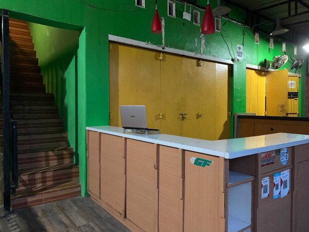 Imagen de los interiores del Hotel OYO 93165 Nur Homestay Syariah. Foto 13