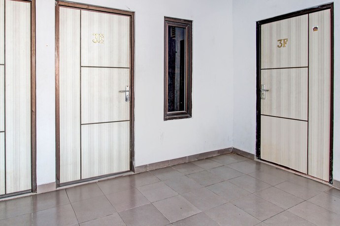 Imagen de los interiores del Hotel OYO 93209 Guest House Cemara 3. Foto 17