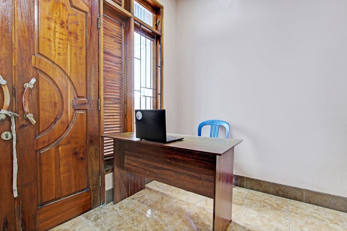 Imagen de los interiores del Hotel OYO 93209 Guest House Cemara 3. Foto 20