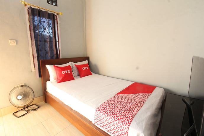Imagen de la habitación del Hotel OYO 93267 Barokah Rooms Syariah. Foto 3
