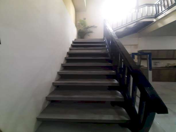 Imagen de los interiores del Hotel OYO 93274 Oren Home Bekasi. Foto 12