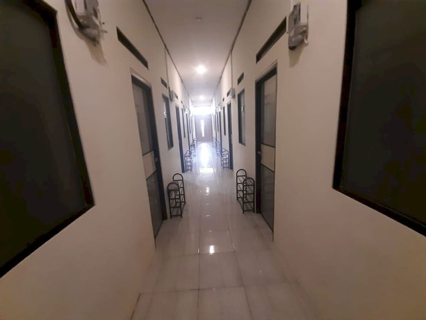 Imagen de los interiores del Hotel OYO 93274 Oren Home Bekasi. Foto 20