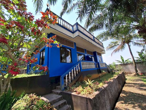 Imagen de los interiores del Hotel OYO 93280 Villa Efita. Foto 9