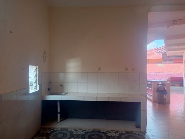 Imagen de los interiores del Hotel OYO 93303 Lourdes Blessing Hill. Foto 14