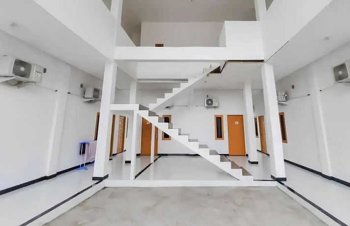 Imagen general del Hotel OYO 93306 Homestay Permana Supadio Airport. Foto 1