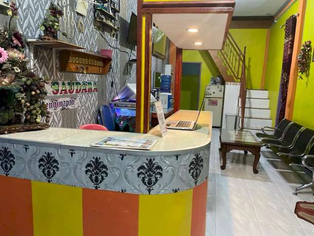 Imagen de los interiores del Hotel OYO 93308 Lima Saudara Syariah. Foto 15