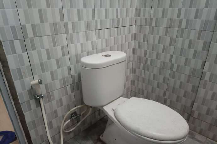 Imagen de la habitación del Hotel OYO 93408 Penginapan Annisya. Foto 3