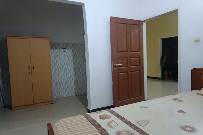Imagen de la habitación del Hotel OYO 93408 Penginapan Annisya. Foto 5