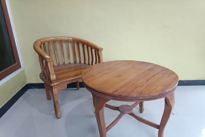 Imagen de los interiores del Hotel OYO 93408 Penginapan Annisya. Foto 17
