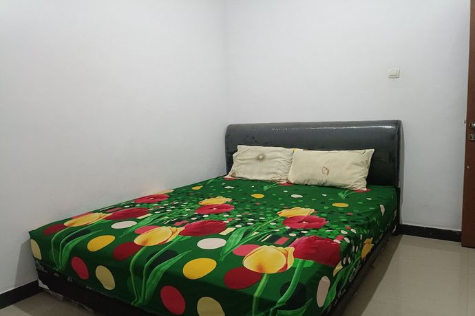 Imagen de la habitación del Hotel OYO 93408 Penginapan Annisya. Foto 8
