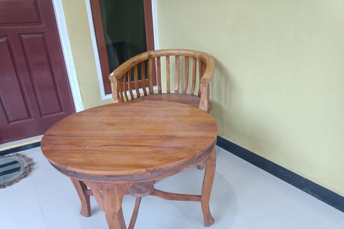 Imagen de los interiores del Hotel OYO 93408 Penginapan Annisya. Foto 19