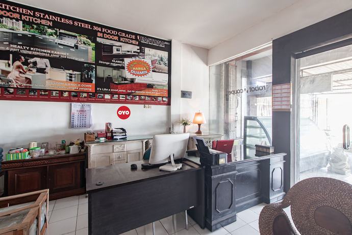 Imagen de los interiores del Hotel OYO 93433 Bunk Bed Bali. Foto 19