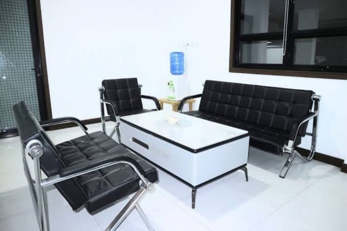 Imagen de los interiores del Hotel OYO 93467 Wisma Olo Syariah. Foto 17