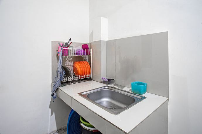 Imagen de los interiores del Hotel OYO 93477 Almahyra Guest House Syariah. Foto 19