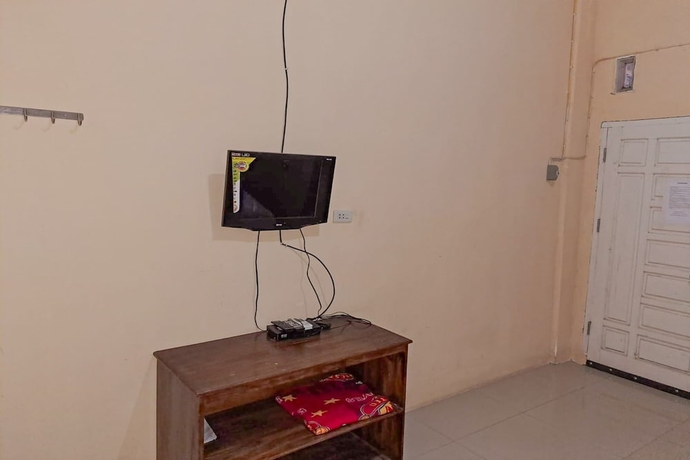 Imagen de la habitación del Hotel OYO 93590 Penginapan Palapa 10. Foto 8