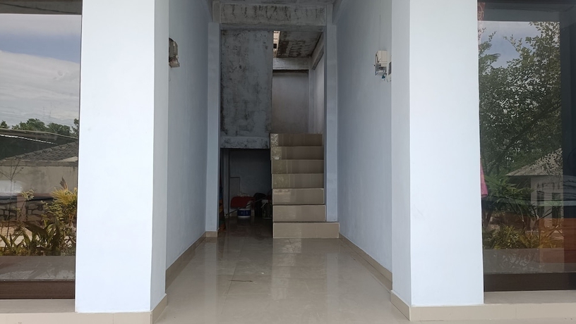 Imagen de los interiores del Hotel OYO 93603 Nurbata Holdings. Foto 12