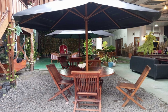 Imagen de los interiores del Hotel OYO 93631 Eltsania Exclusive Homestay. Foto 12