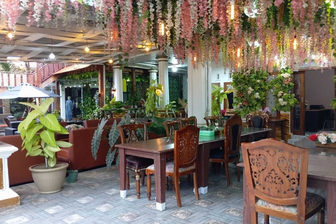 Imagen de los interiores del Hotel OYO 93631 Eltsania Exclusive Homestay. Foto 16