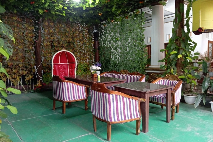 Imagen de los interiores del Hotel OYO 93631 Eltsania Exclusive Homestay Syariah. Foto 14